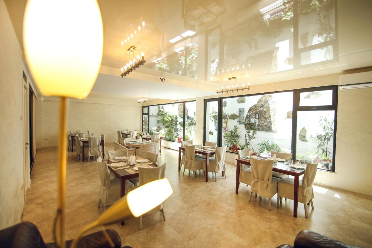טביליסי Hotel Kera מראה חיצוני תמונה