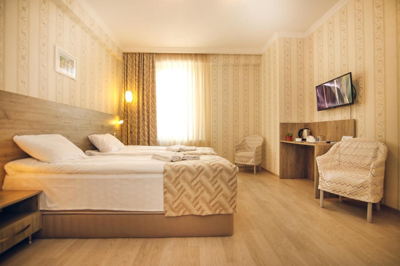טביליסי Hotel Kera מראה חיצוני תמונה