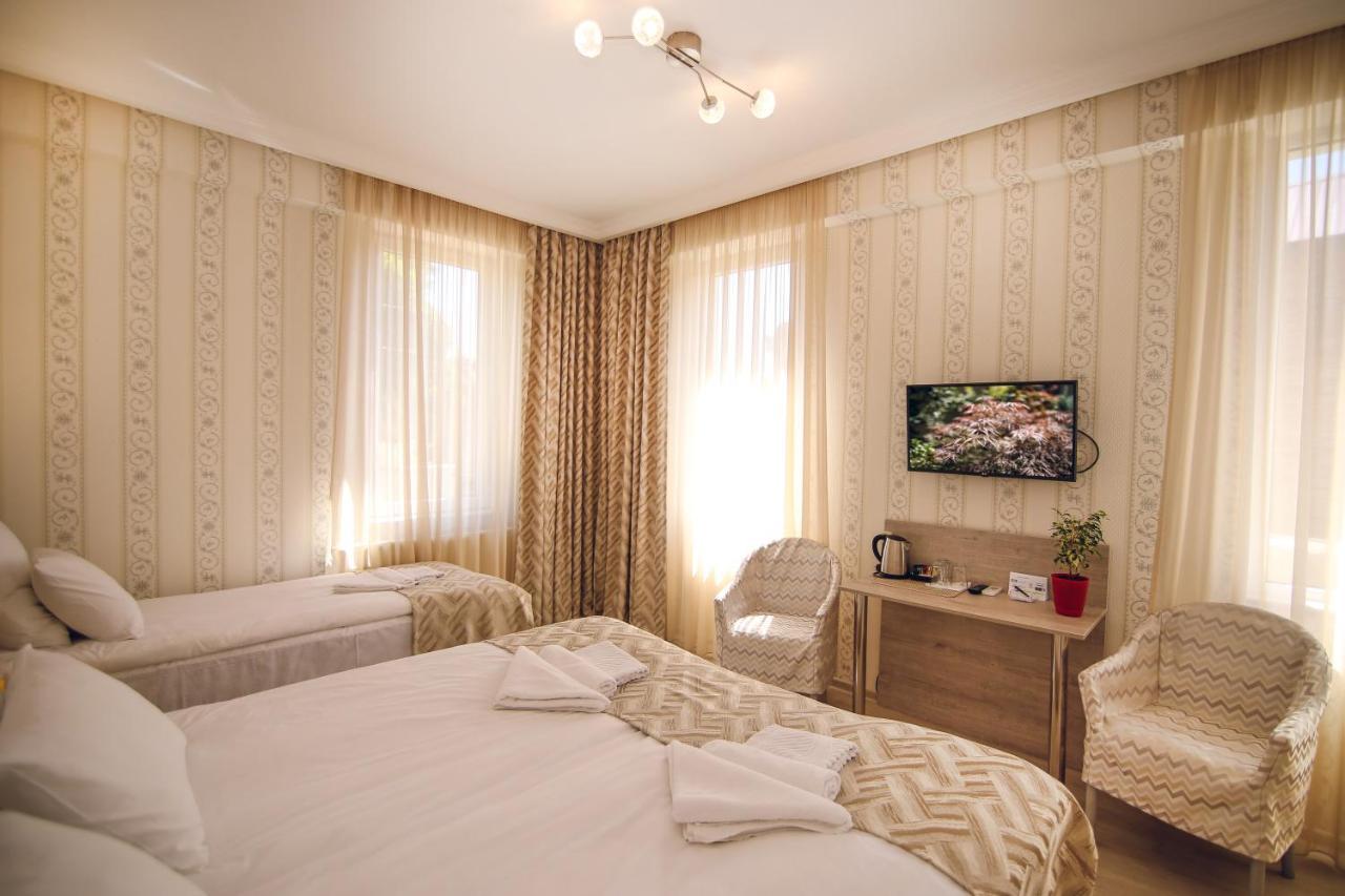 טביליסי Hotel Kera מראה חיצוני תמונה