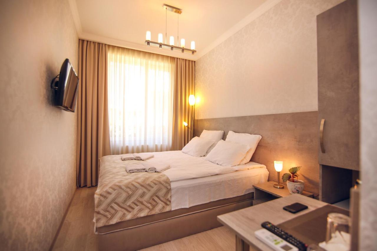 טביליסי Hotel Kera מראה חיצוני תמונה